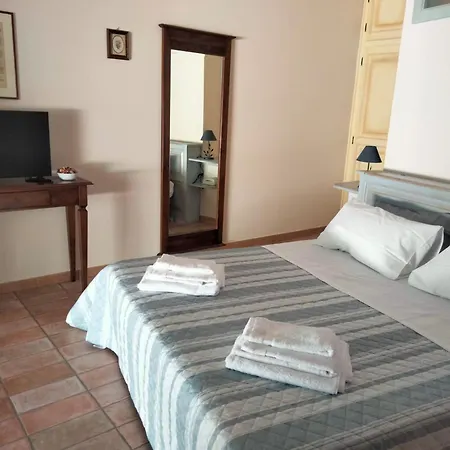 Il Casolare فندق مبيت وإفطار *